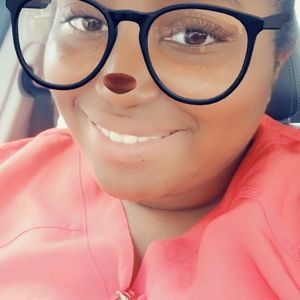 Meet your Posher, Demetria